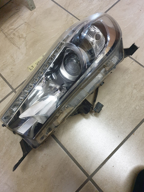 Toyota Hilux Left Headlight