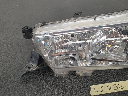 Toyota Hilux 2016 Left Headlight