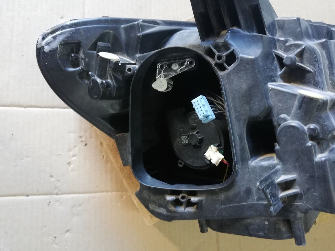 Mercedes-Benz CLA W117 Left Headlight