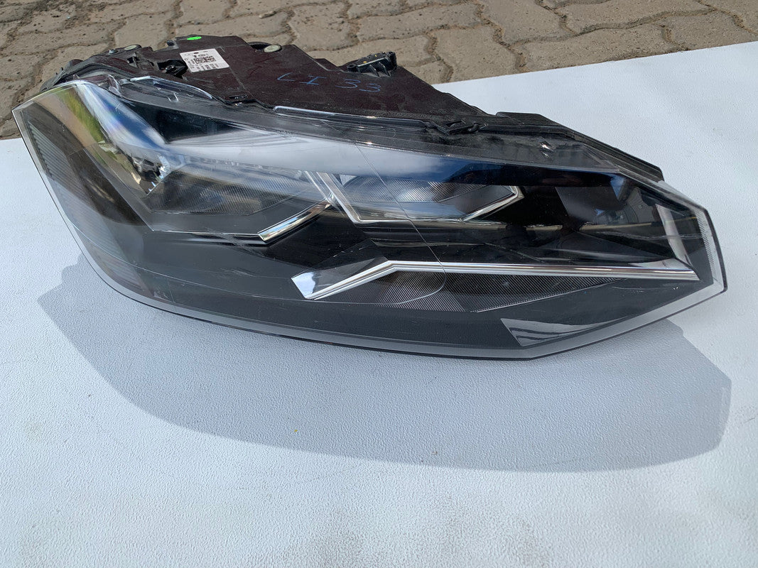 Volkswagen Polo Right Headlight