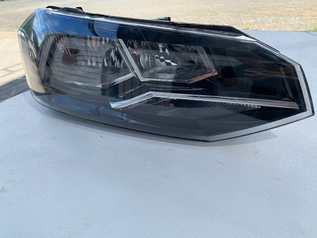 Volkswagen Polo Right Headlight