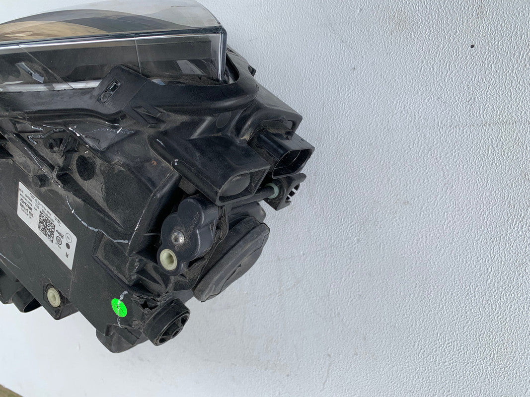 Volkswagen Polo Right Headlight