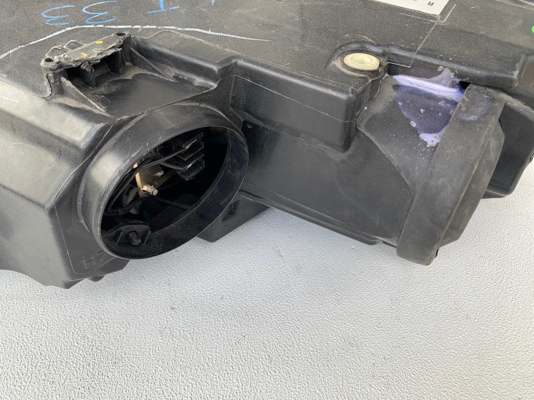 Volkswagen Polo Right Headlight