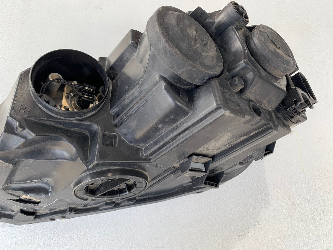 Volkswagen Polo Right Headlight