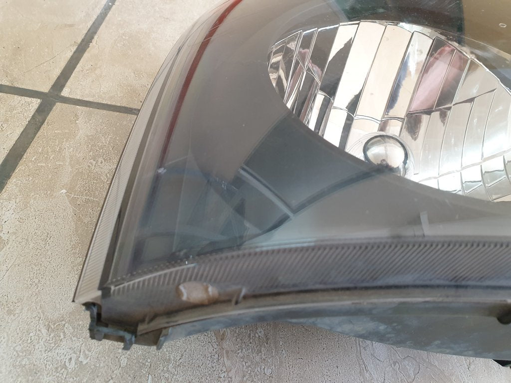 Hyundai H100 Right Headlight
