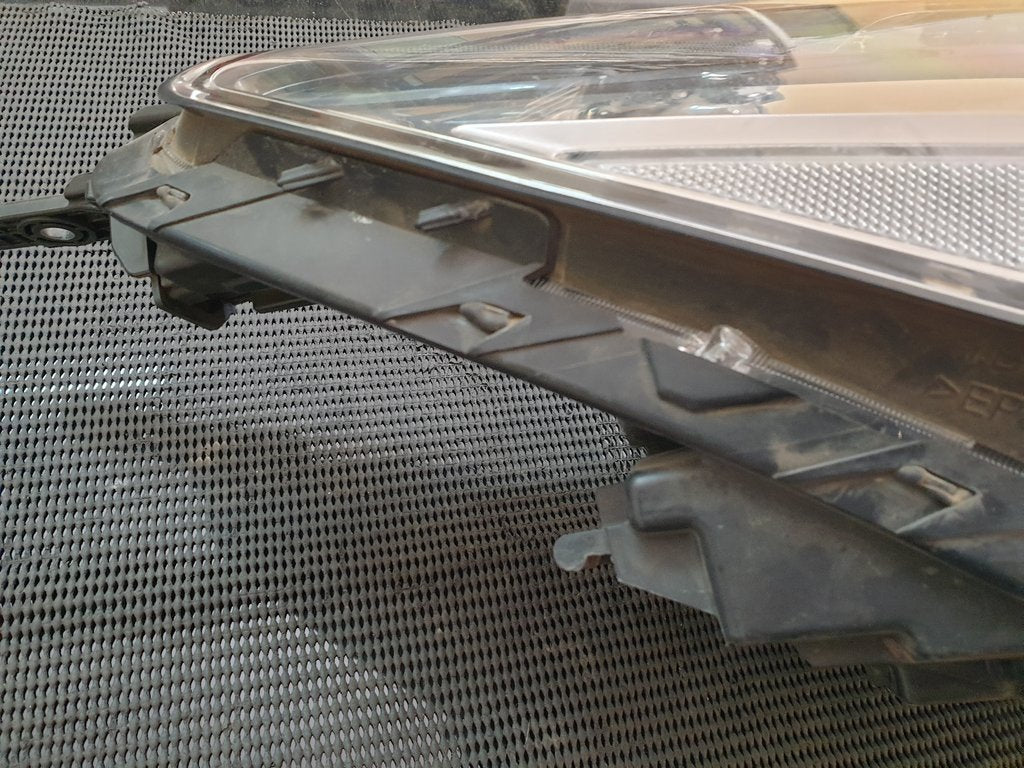 KIA Rio IV Right Headlight
