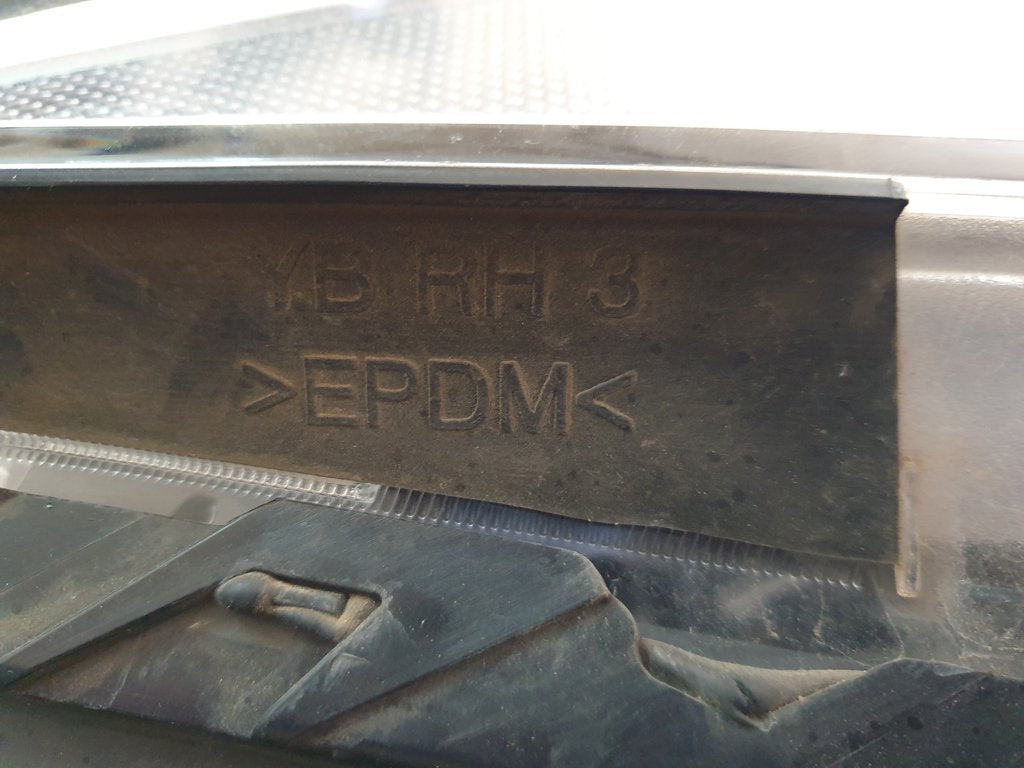 KIA Rio IV Right Headlight