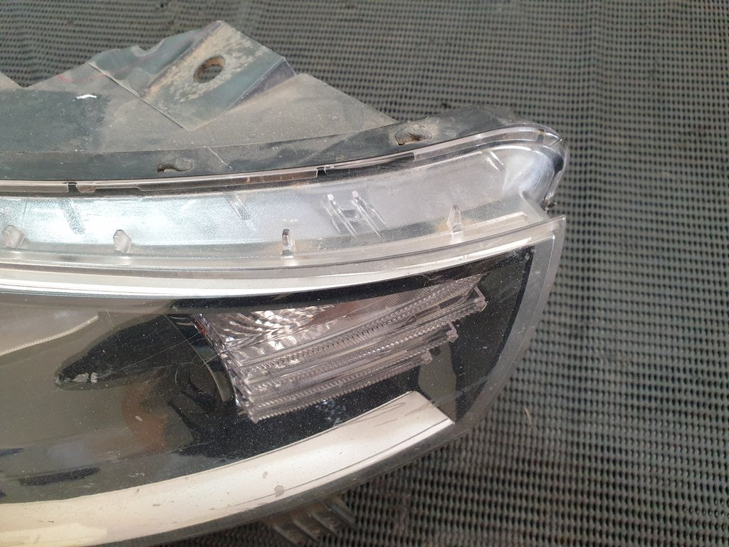 KIA Rio IV Right Headlight