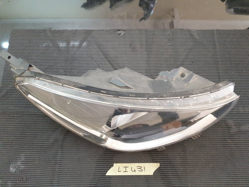 KIA Rio IV Right Headlight