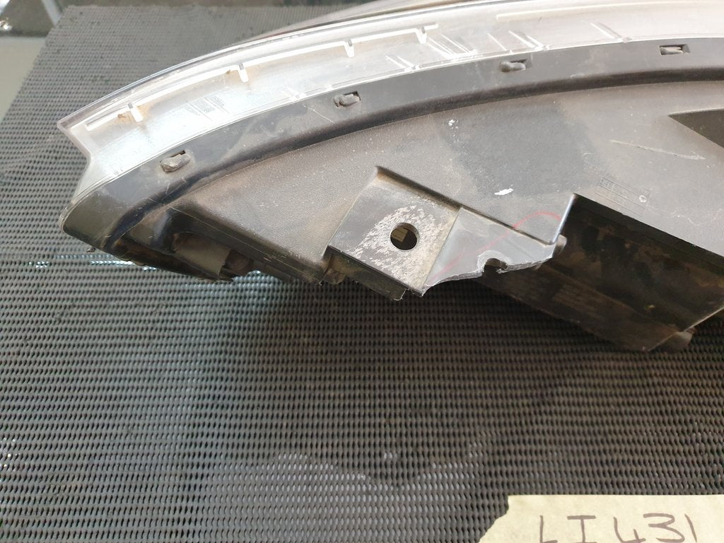 KIA Rio IV Right Headlight