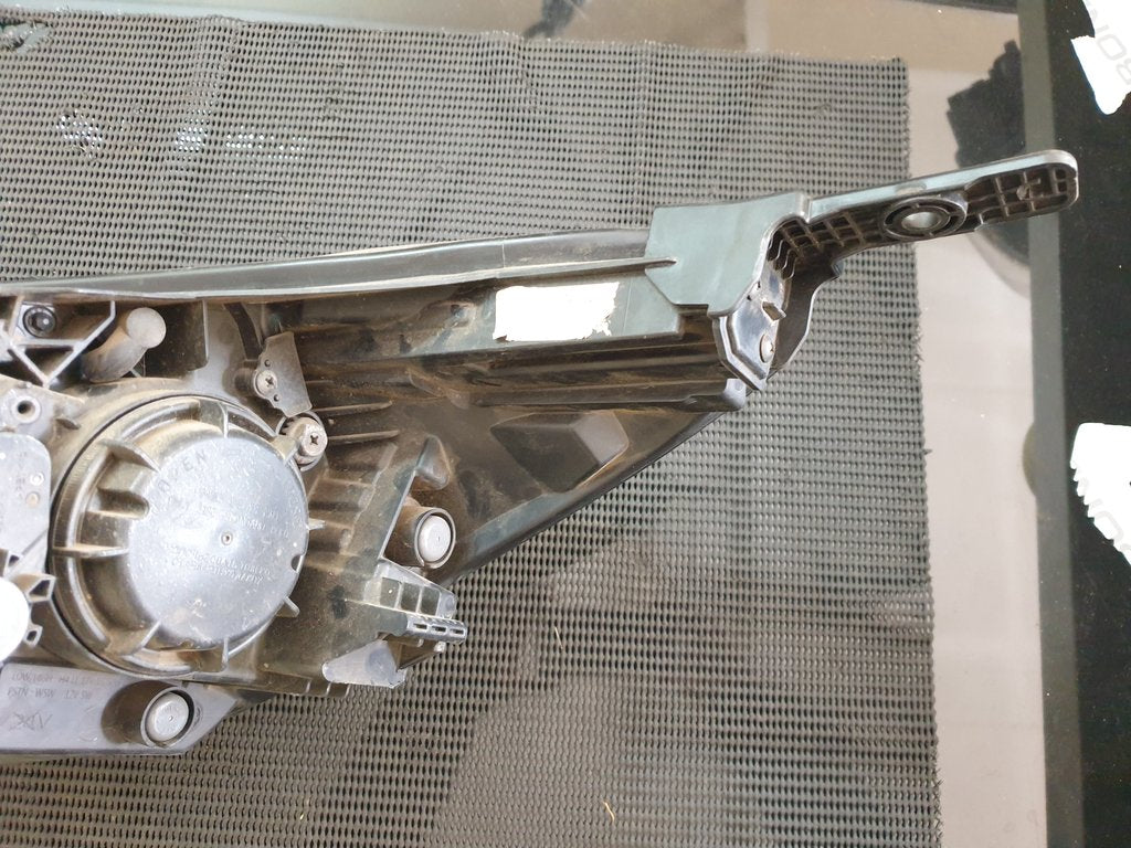 KIA Rio IV Right Headlight