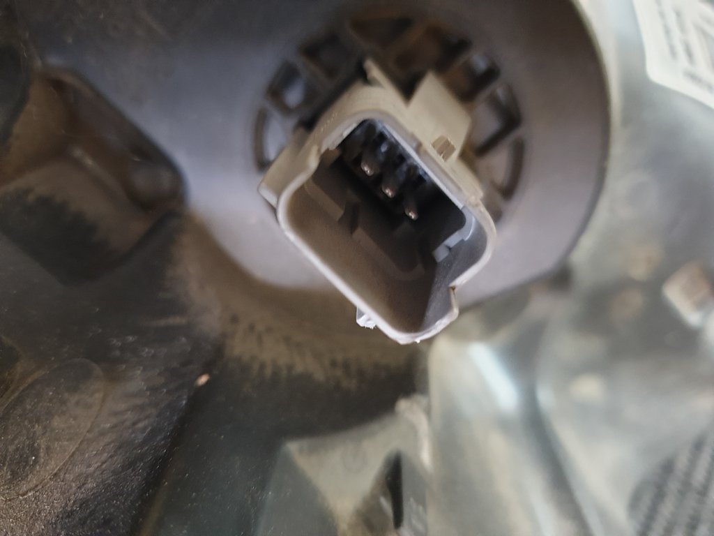 Nissan Juke Right Headlight