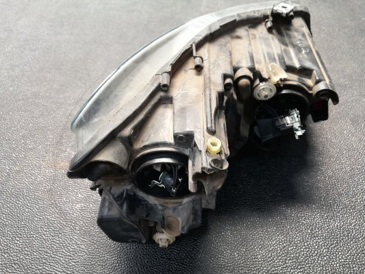 Volkswagen Polo 2016 Left Headlight