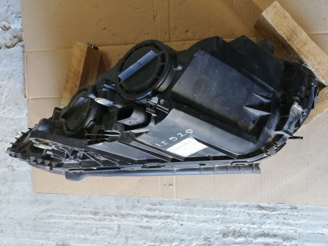 Mercedes-Benz C-Class W205 Right Headlight