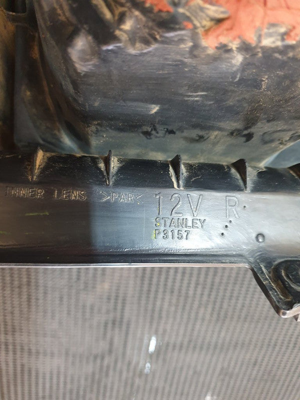 Mitsubishi Pajero 2003, 2004, 2005 Right Rear Taillight