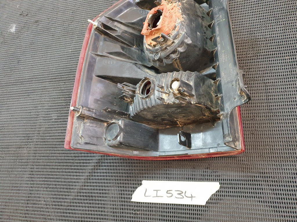 Mitsubishi Pajero 2003, 2004, 2005 Right Rear Taillight