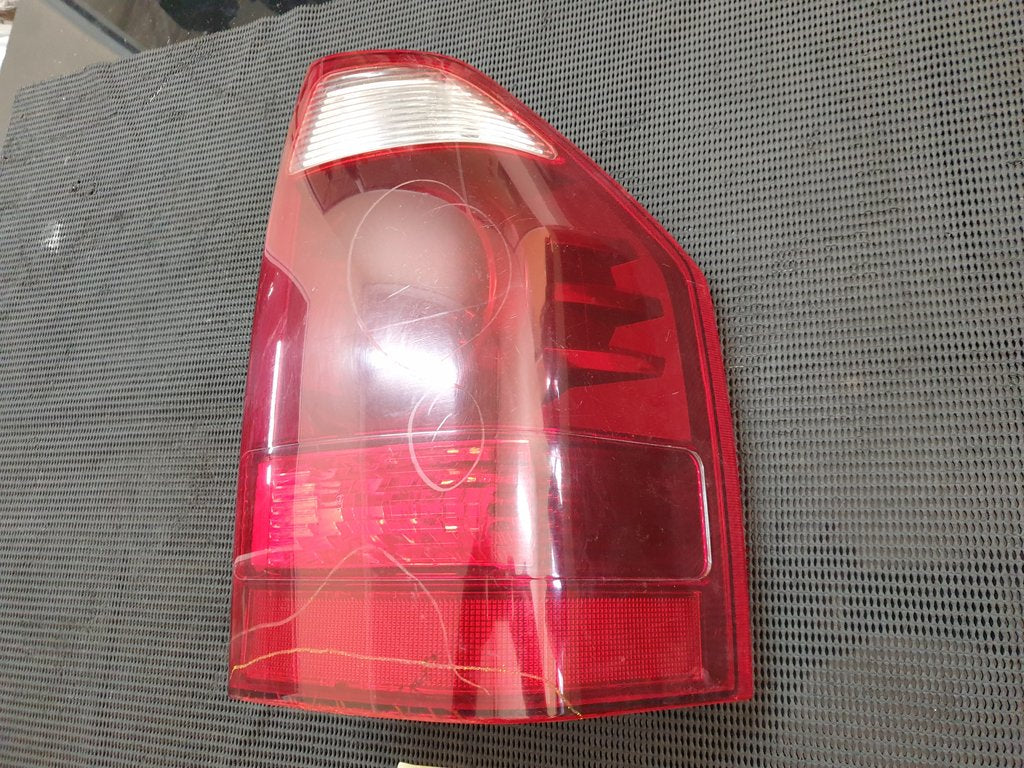 Mitsubishi Pajero 2003, 2004, 2005 Right Rear Taillight