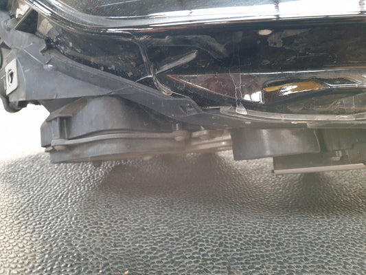 Volkswagen Golf 7 2018 Right Headlight