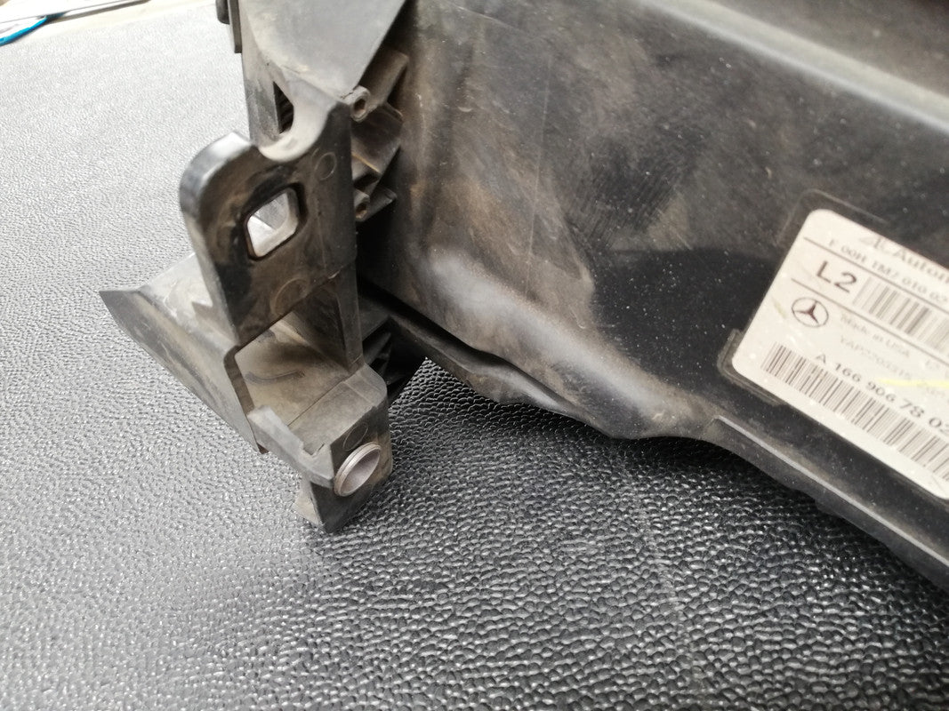 Mercedes-Benz GLE W166, 300 D 4MATIC 2016 Right Headlight