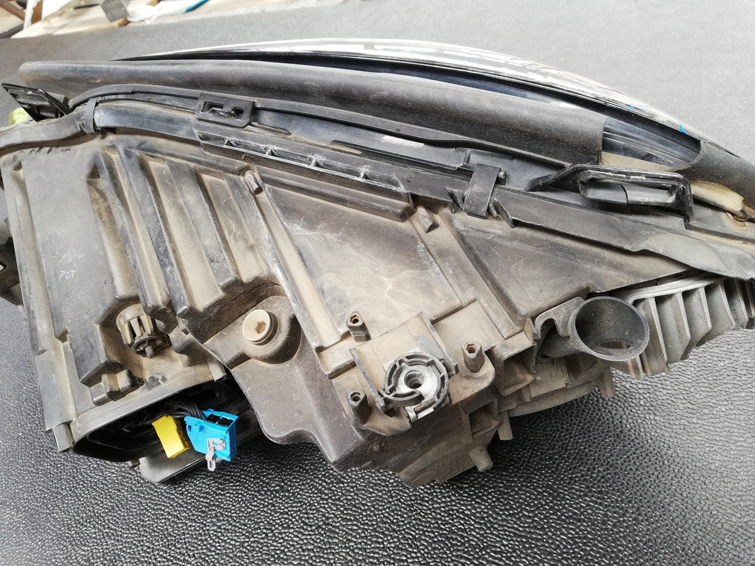 Mercedes-Benz GLE W166, 300 D 4MATIC 2016 Right Headlight