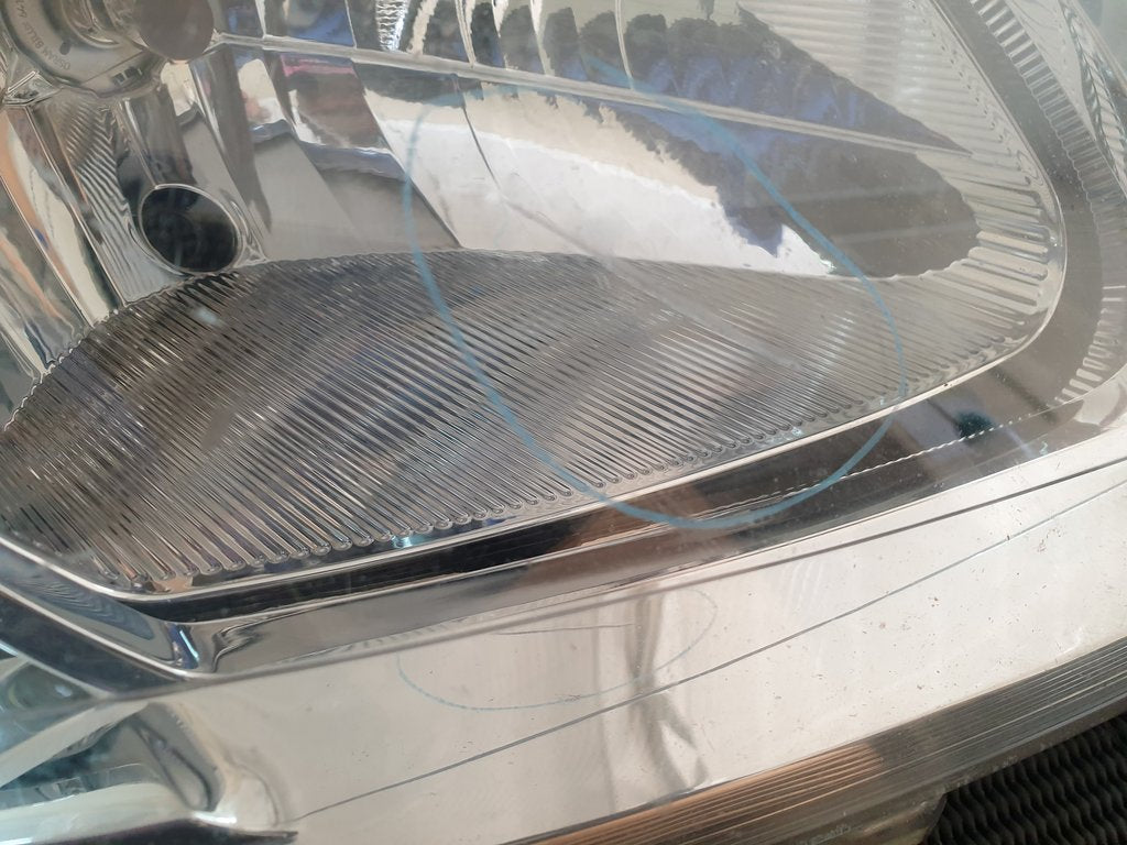 Nissan NP200 Right Headlight