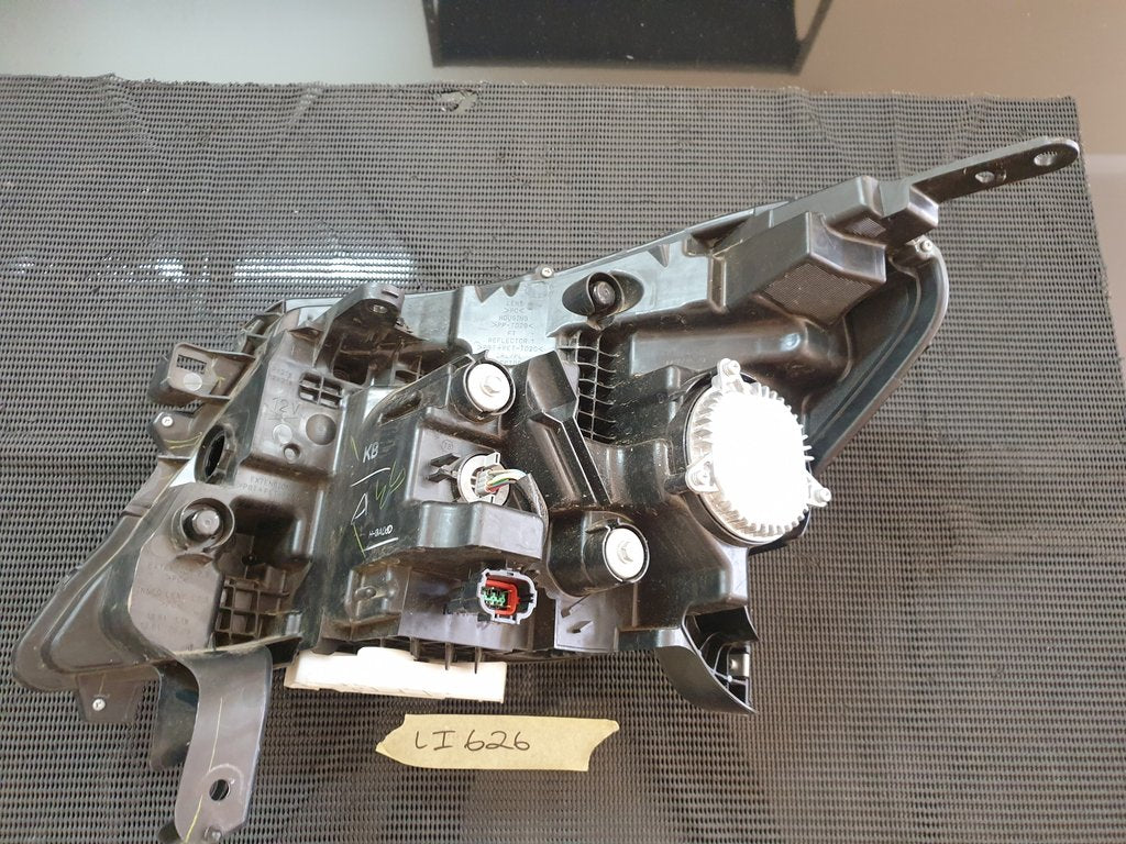 Nissan Navara Right Headlight