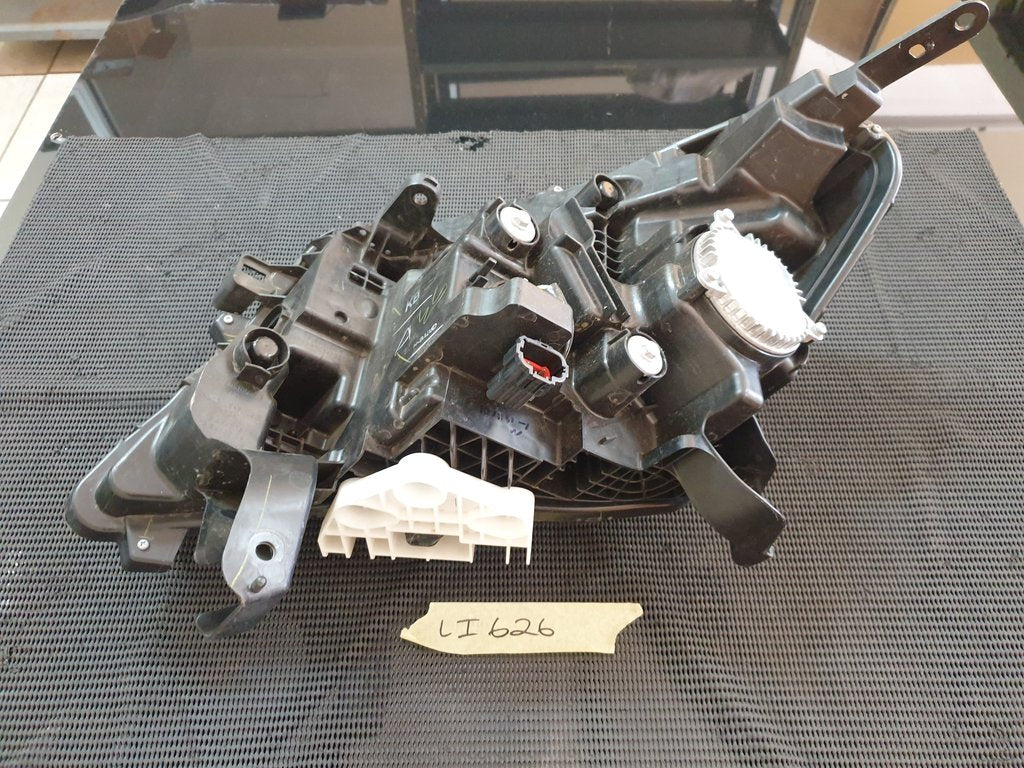 Nissan Navara Right Headlight