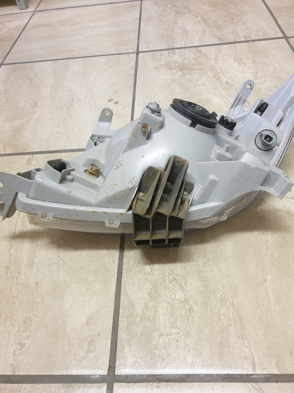 Toyota Hilux D4D Right Headlight
