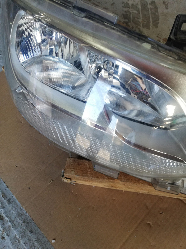 Mercedes-Benz Sprinter W907, 2021 Right Headlight