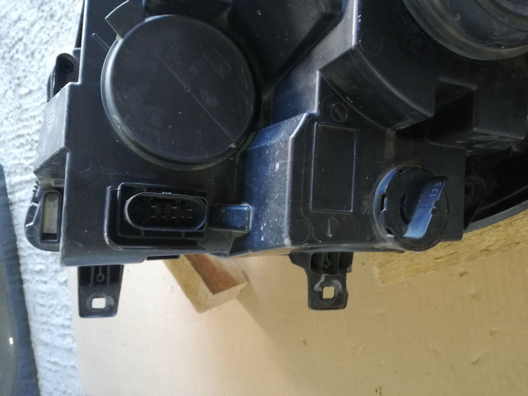 Mercedes-Benz Sprinter W907, 2021 Right Headlight