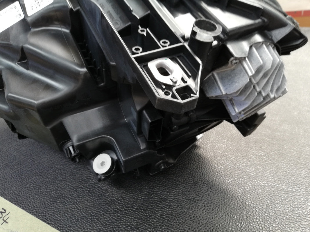 Mercedes-Benz GLA W156 2019 Right Headlight