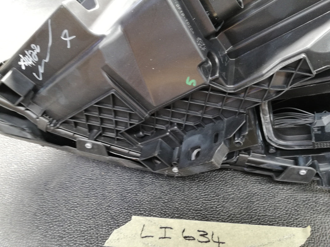 Mercedes-Benz GLA W156 2019 Right Headlight