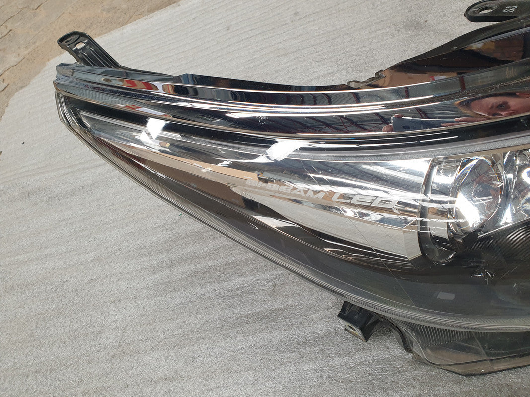 Toyota Fortuner 2.8GD 2016 Right Headlight