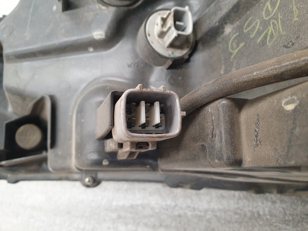 Toyota Fortuner 2.8GD 2016 Right Headlight