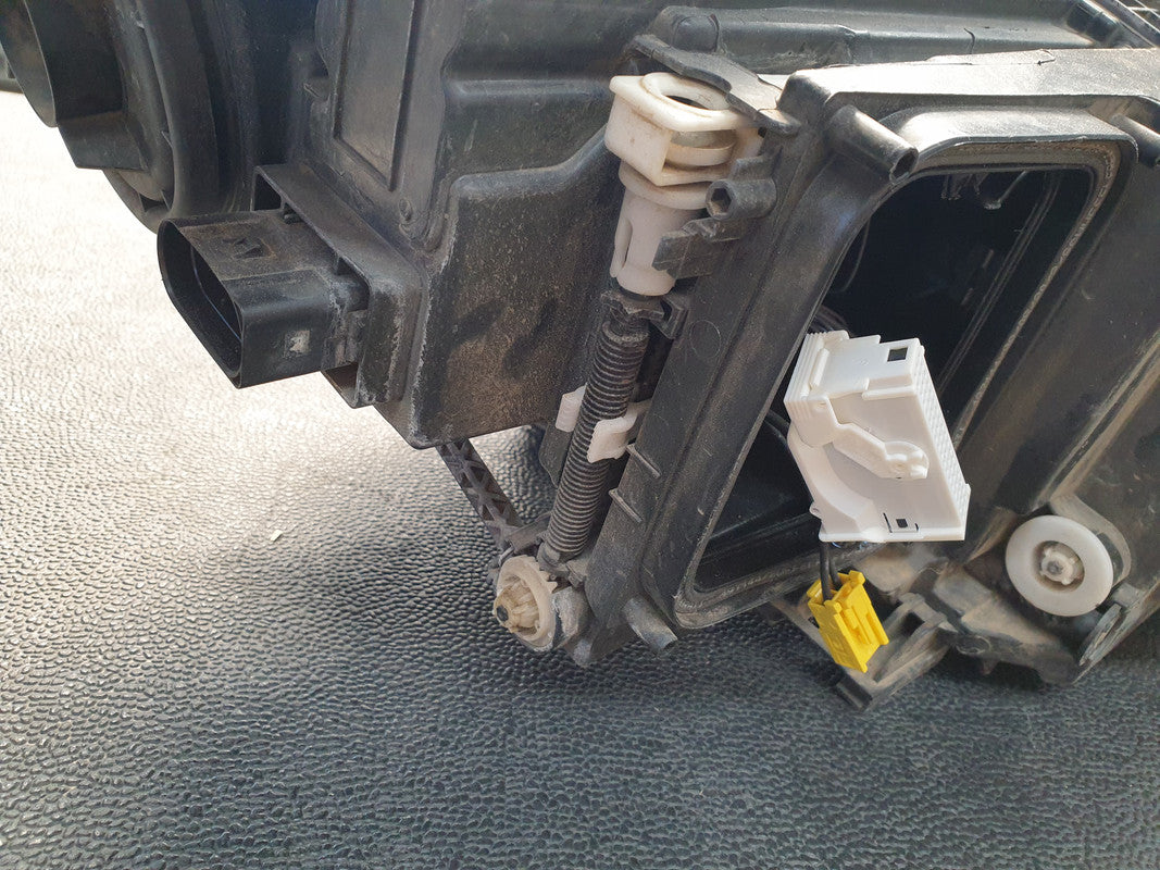 Mercedes-Benz GLE W167 Left Headlight