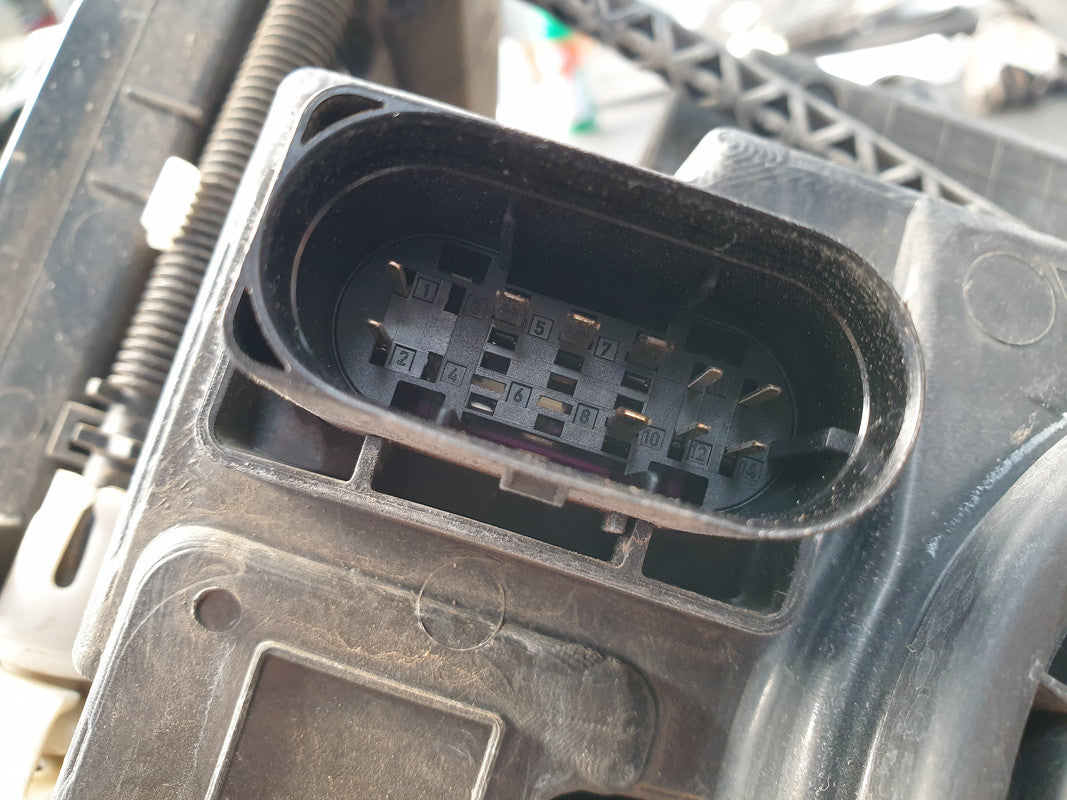 Mercedes-Benz GLE W167 Left Headlight