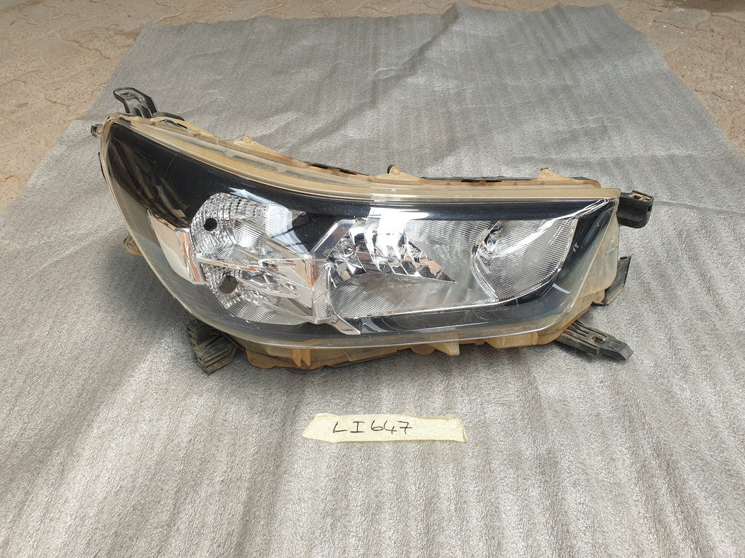 Toyota Hilux Raider Right Headlight