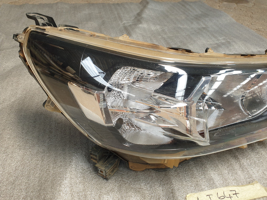 Toyota Hilux Raider Right Headlight