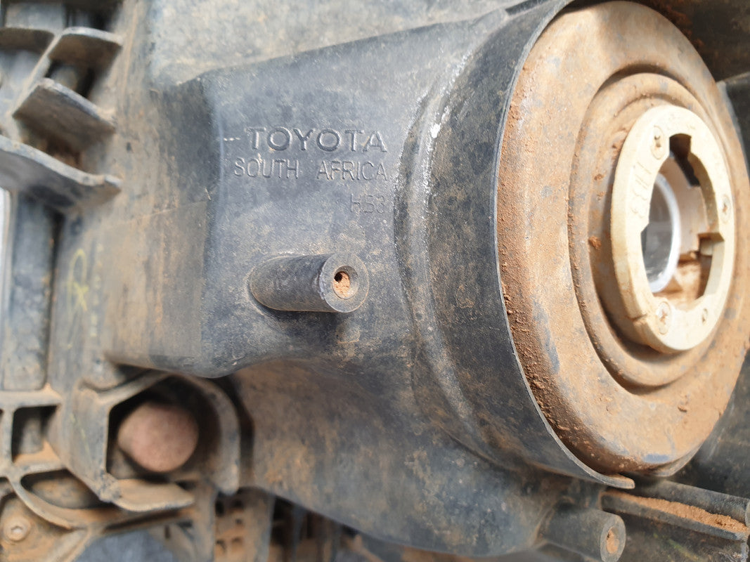 Toyota Hilux Raider Right Headlight