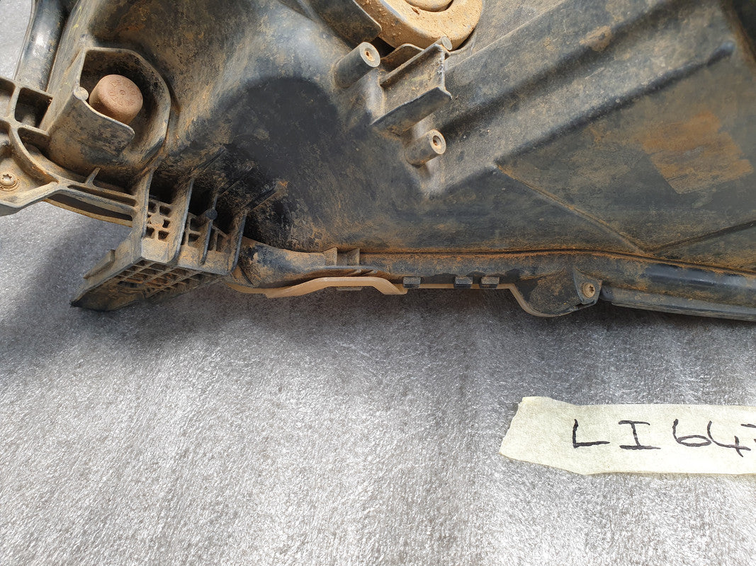 Toyota Hilux Raider Right Headlight