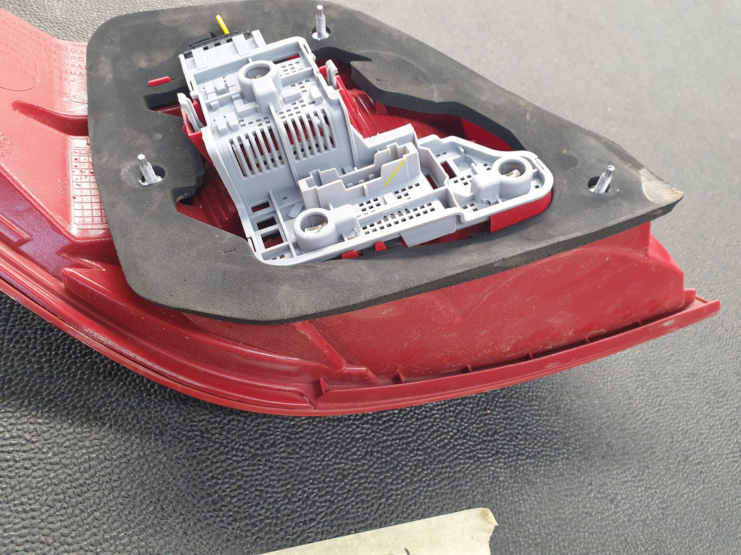 Mercedes-Benz Aftermarket C-Class W204 FULL LED Right Taillight