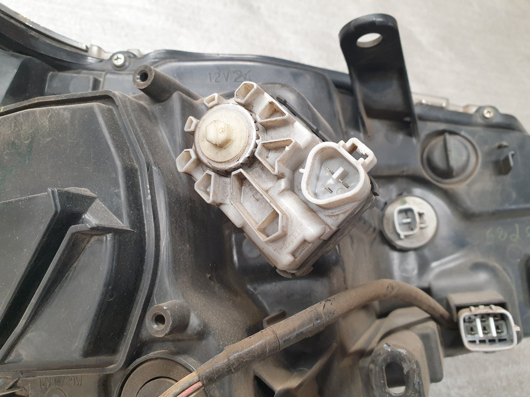 Toyota Fortuner 2.8GD 2016 Left Headlight