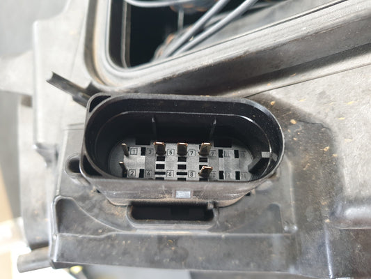 Mercedes-Benz GLC W253, 220 D 2021 Right Headlight