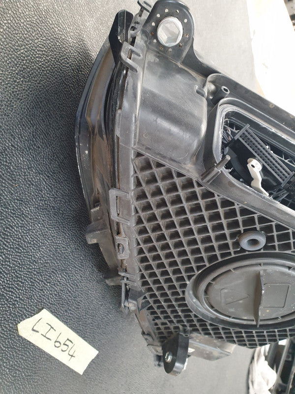 Mercedes-Benz GLC W253, 220 D 2021 Right Headlight