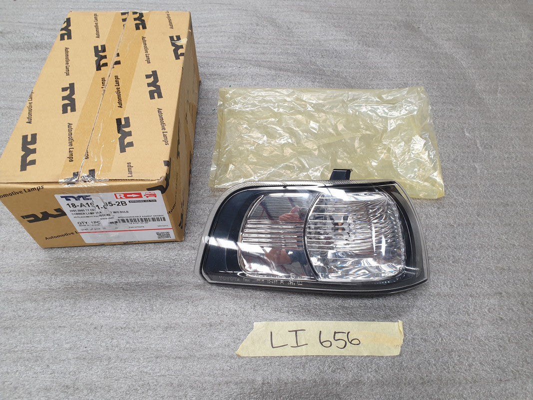 Toyota Aftermarket Tazz 2001, 2002, 2003, 2004, 2005 Right Front Indicator Light