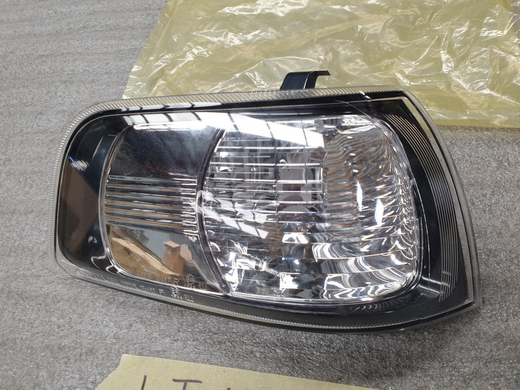 Toyota Aftermarket Tazz 2001, 2002, 2003, 2004, 2005 Right Front Indicator Light