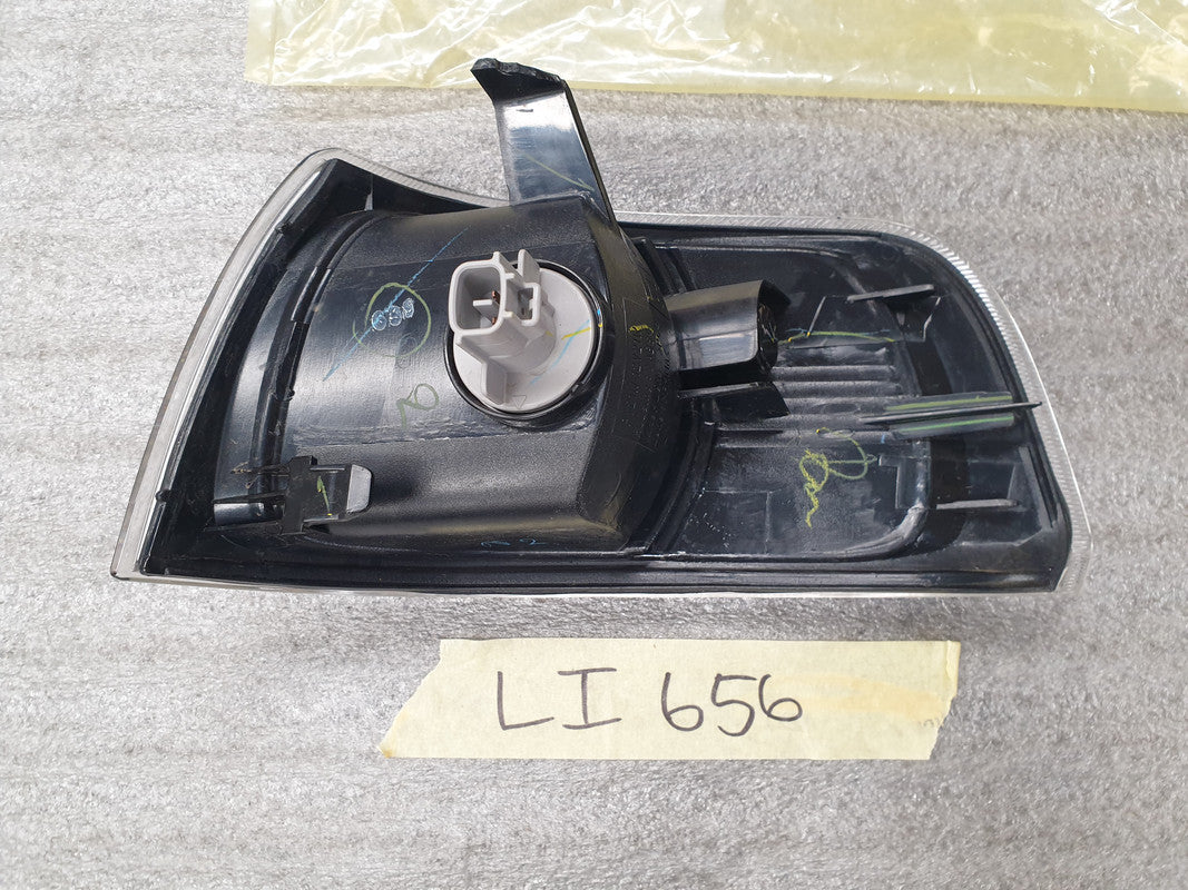 Toyota Aftermarket Tazz 2001, 2002, 2003, 2004, 2005 Right Front Indicator Light