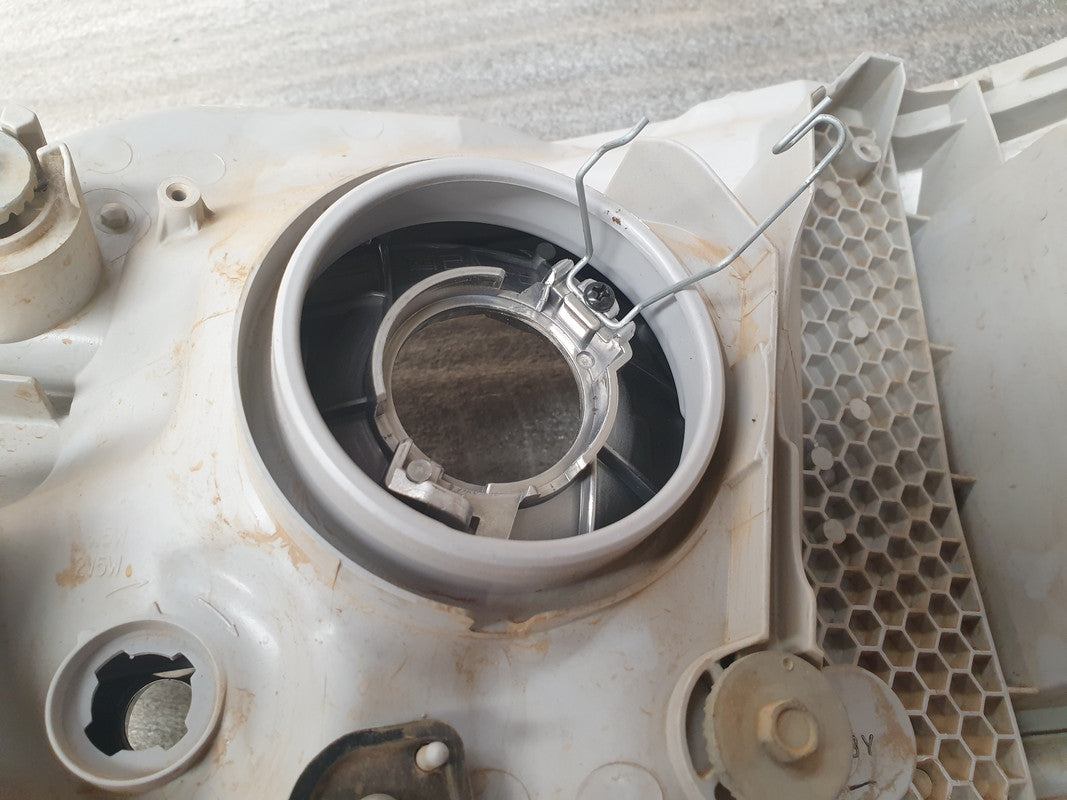 Toyota Quantum Right Headlight