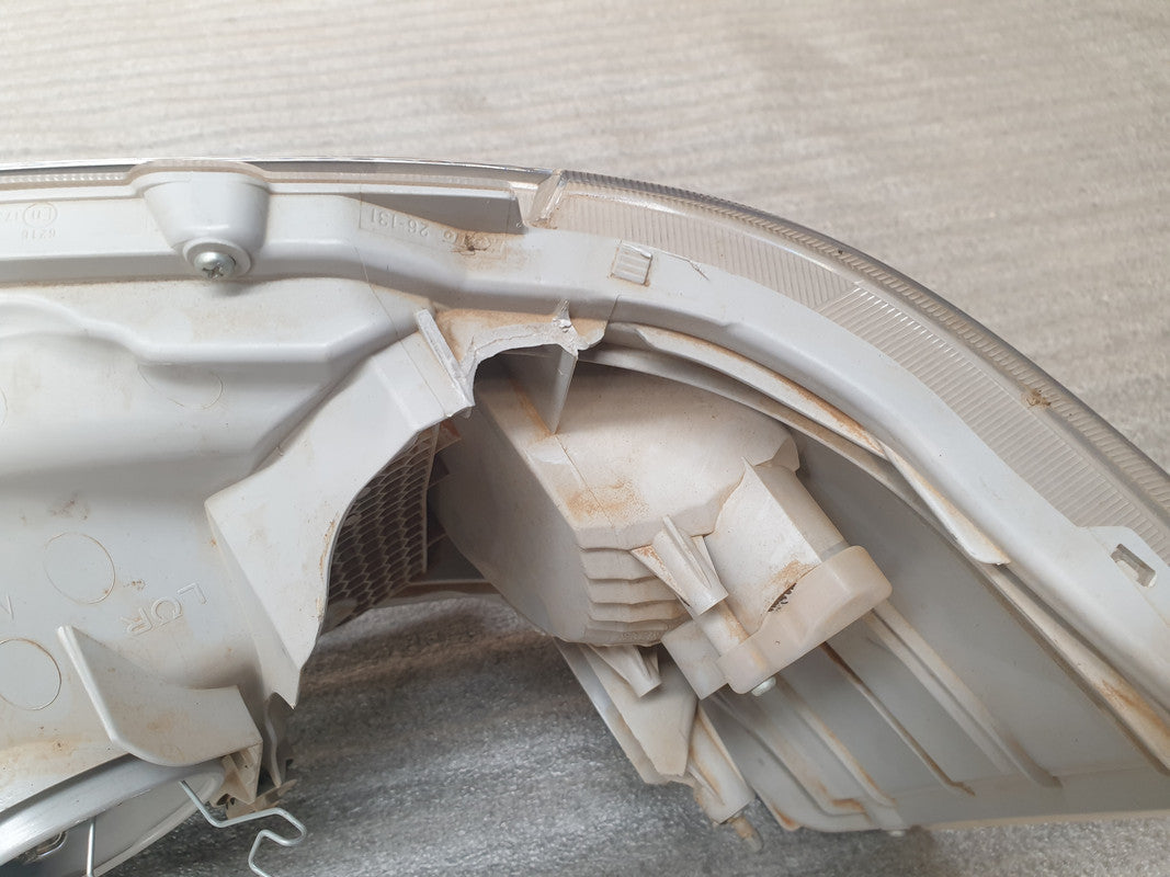 Toyota Quantum Right Headlight