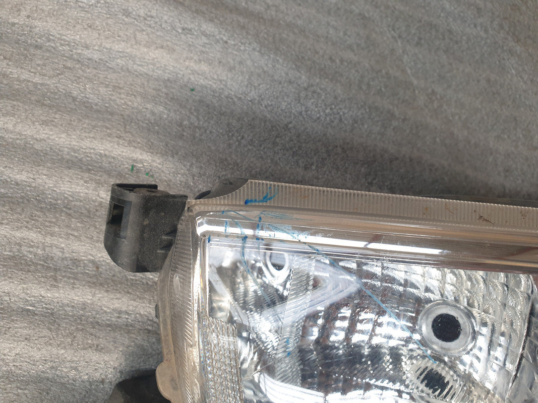 Toyota Hilux SRX 2019 Left Headlight